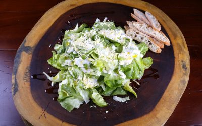 Caesar Salad: Conheça a história de uma das saladas mais famosas do mundo