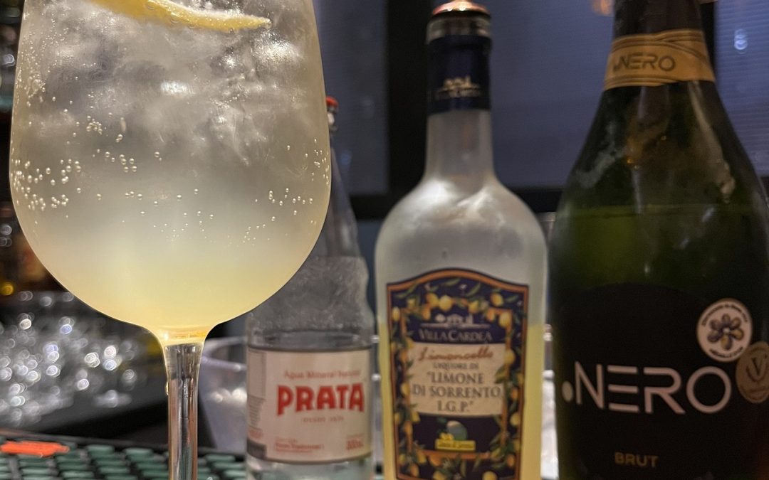 Conheça o Limoncello Spritz, o refrescante drinque que está em alta