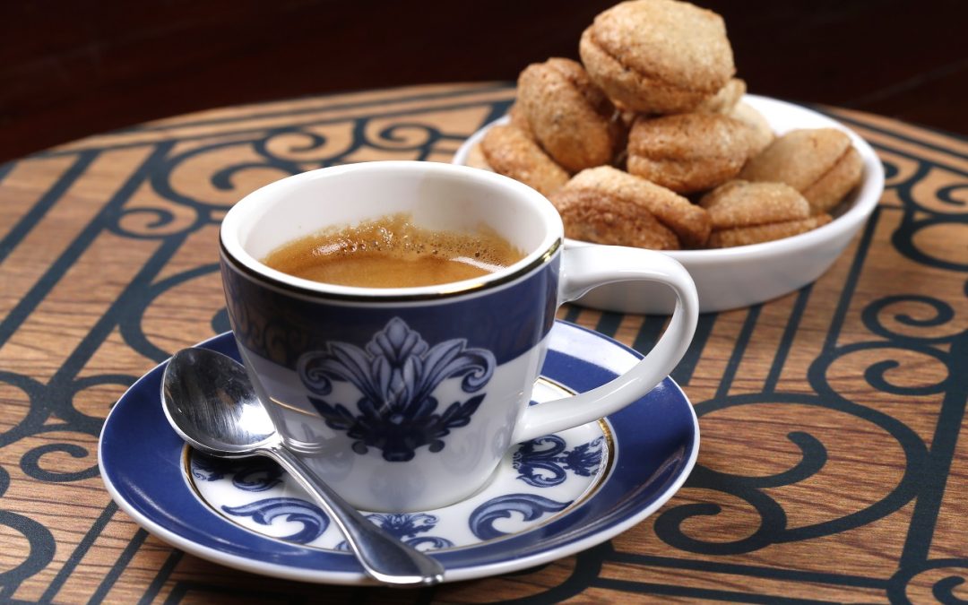 HORA DO CAFÉ: NOSSOS GRÃOS SÃO ESPECIAIS, E MOÍDOS NA HORA