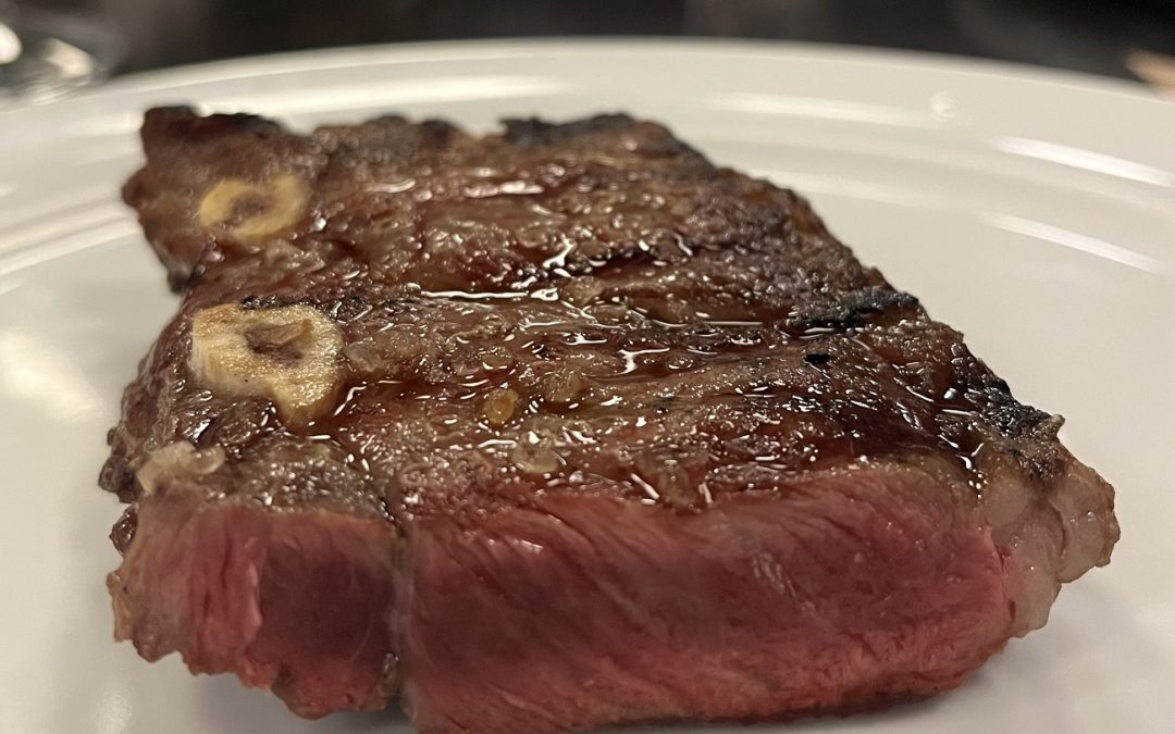 ASSADO DE TIRA: VENHA SABOREAR ESSE NOBRE CORTE DA COSTELA