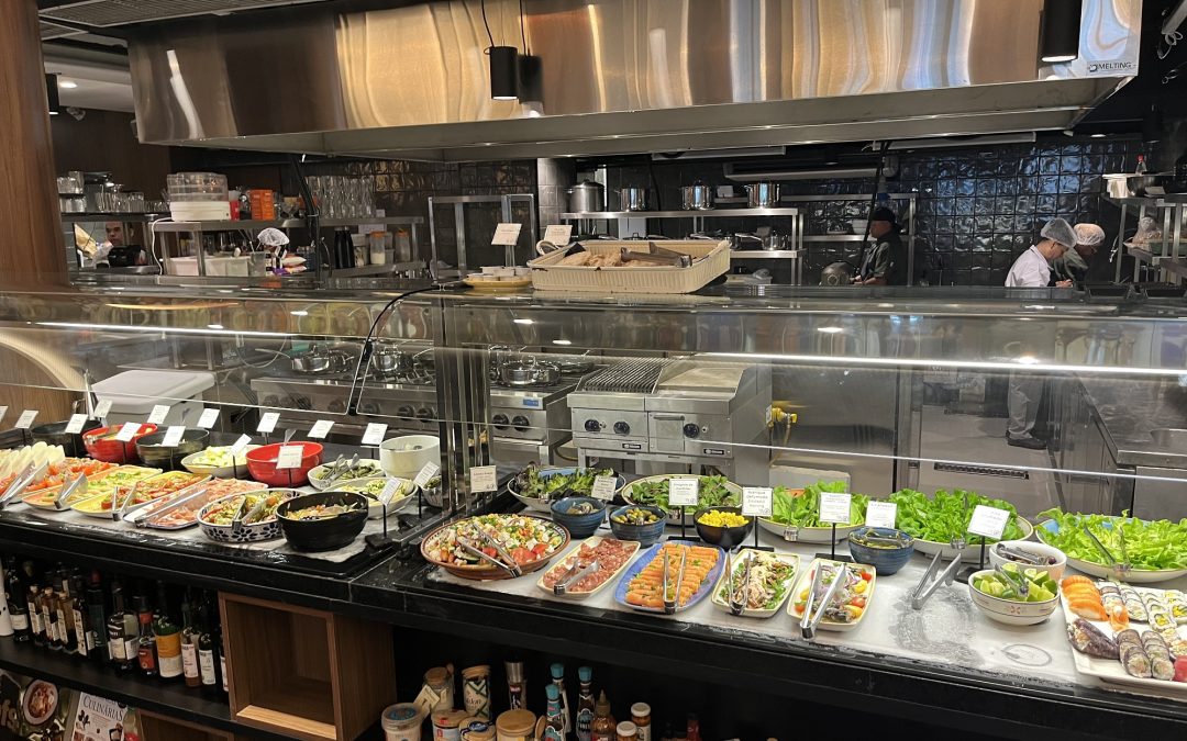 É tempo de saladas: entre clássicas e receitas autorais, tem muitas opções